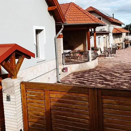 Aranyhal Apartman Sarvar Exterior photo