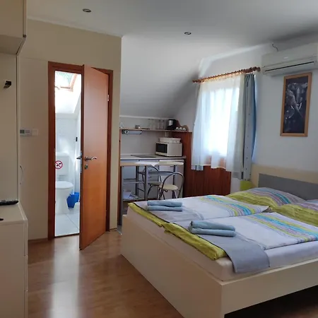 Aranyhal Apartman Sarvar Exterior photo