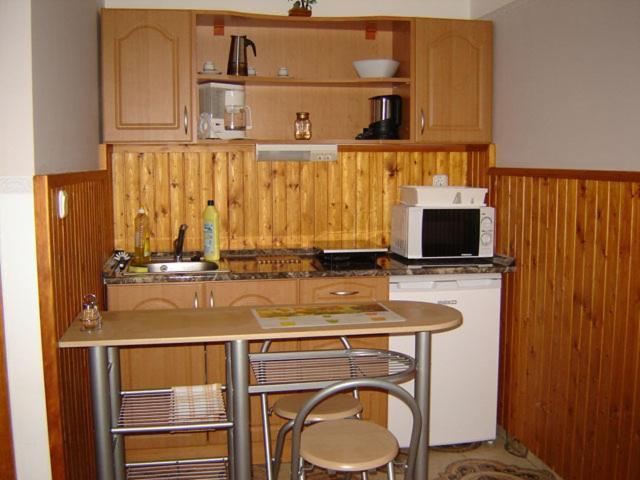 Aranyhal Apartment *