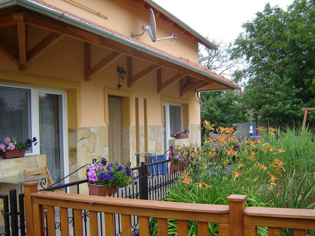 Aranyhal Apartment *